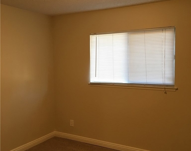 2539 E Seville Avenue - Photo Thumbnail 10