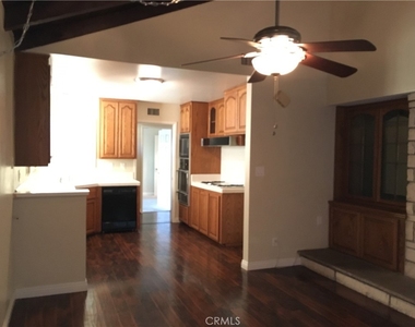 2539 E Seville Avenue - Photo Thumbnail 3