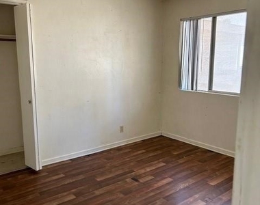 41611 Marine Drive - Photo Thumbnail 6