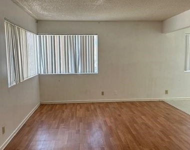 41611 Marine Drive - Photo Thumbnail 4