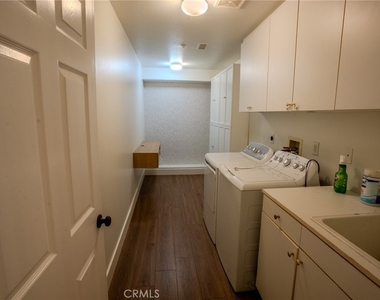 6237 Surfcove - Photo Thumbnail 3