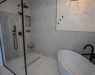 6237 Surfcove - Photo Thumbnail 9