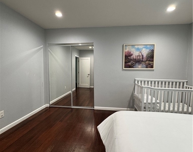 9782 Broadway - Photo Thumbnail 23
