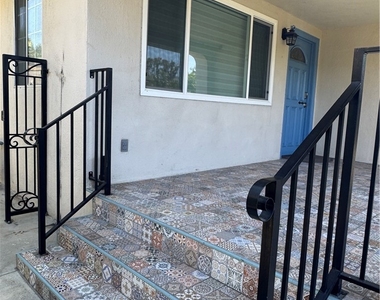 9782 Broadway - Photo Thumbnail 1