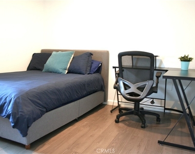 23768 North Shore Lane - Photo Thumbnail 13
