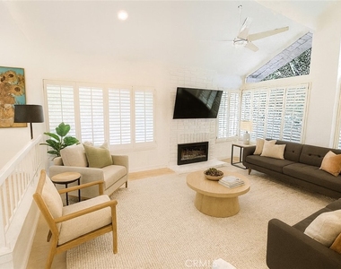 1644 N Mountain View - Photo Thumbnail 1
