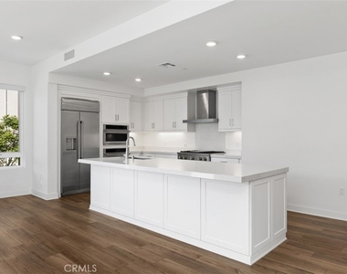 4200 Rivington - Photo Thumbnail 2