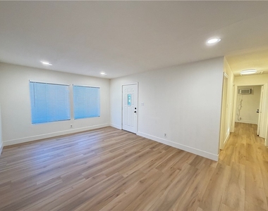 12660 Yorba - Photo Thumbnail 3