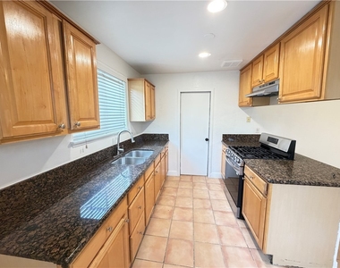 12660 Yorba - Photo Thumbnail 5