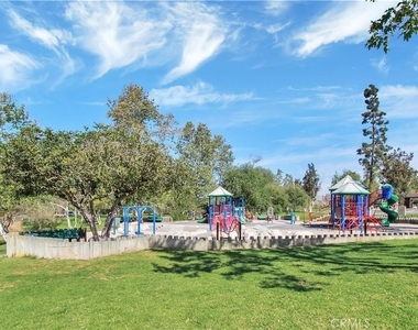 25182 Via Catalina - Photo Thumbnail 24