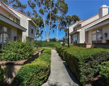 55 Wellesley - Photo Thumbnail 4