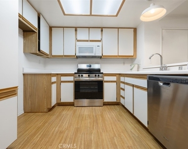 2800 Keller Drive - Photo Thumbnail 4