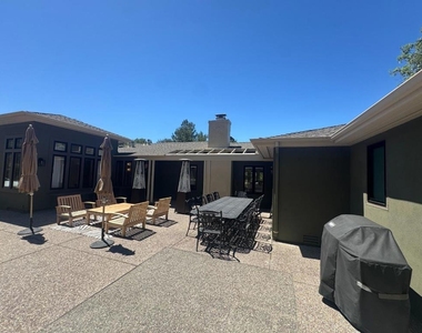 87 Tara Road - Photo Thumbnail 4