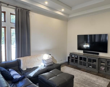 87 Tara Road - Photo Thumbnail 8