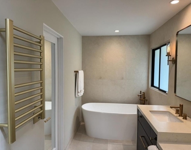 87 Tara Road - Photo Thumbnail 16