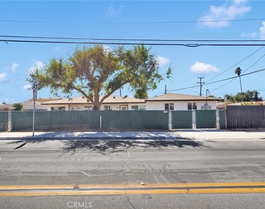 24521 Myers Ave - Photo Thumbnail 11