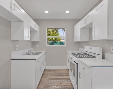 24521 Myers Ave - Photo Thumbnail 8