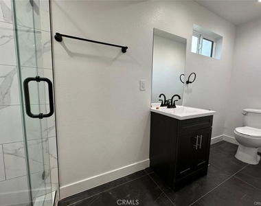 2823 Maple - Photo Thumbnail 3