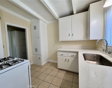 777 Baylor Avenue - Photo Thumbnail 4