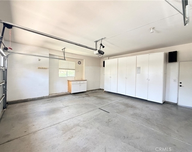 1884 Pinnacle Way - Photo Thumbnail 36