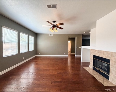 1884 Pinnacle Way - Photo Thumbnail 10