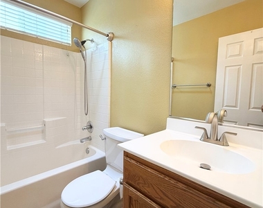 1884 Pinnacle Way - Photo Thumbnail 16