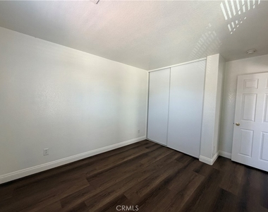 1884 Pinnacle Way - Photo Thumbnail 23