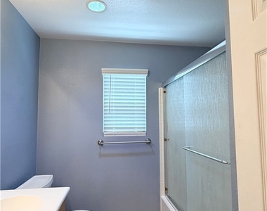 1884 Pinnacle Way - Photo Thumbnail 30