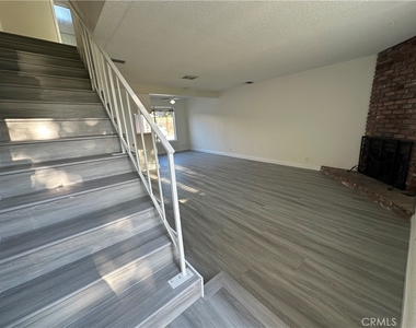 656 Lemar Park Drive - Photo Thumbnail 13