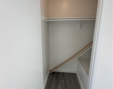656 Lemar Park Drive - Photo Thumbnail 17