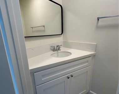 656 Lemar Park Drive - Photo Thumbnail 12