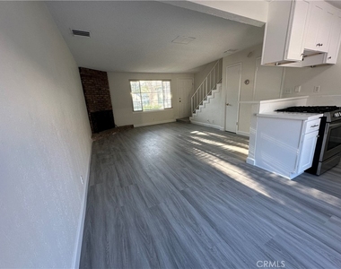 656 Lemar Park Drive - Photo Thumbnail 5