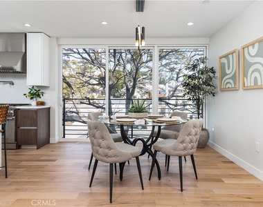 2824 Rowena Avenue - Photo Thumbnail 8