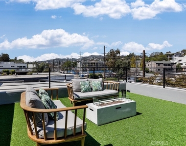 2824 Rowena Avenue - Photo Thumbnail 1