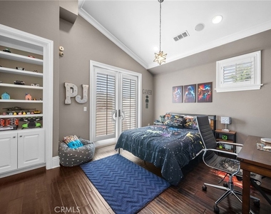 4917 Edgerton - Photo Thumbnail 35