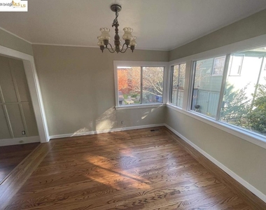 1730 Francisco St - Photo Thumbnail 6