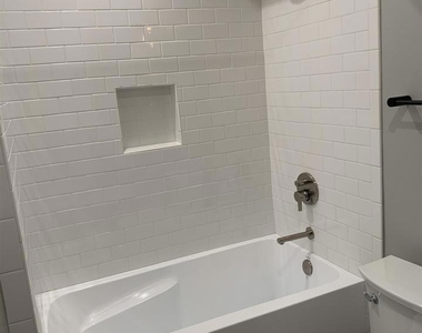 1730 Francisco St - Photo Thumbnail 31