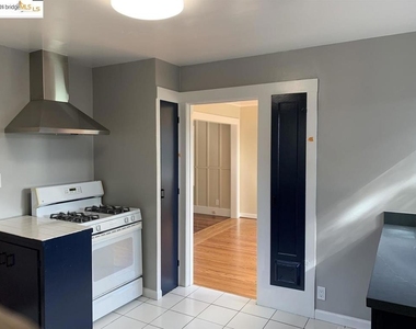 1730 Francisco St - Photo Thumbnail 13