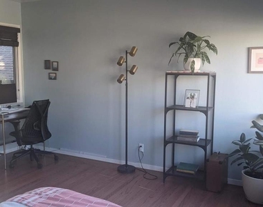 1730 Francisco St - Photo Thumbnail 22