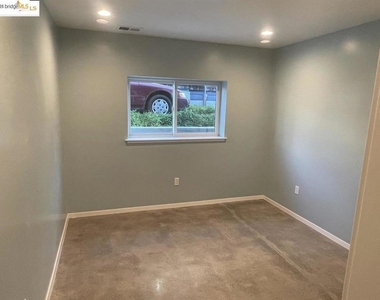 1730 Francisco St - Photo Thumbnail 27