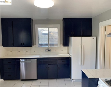 1730 Francisco St - Photo Thumbnail 9