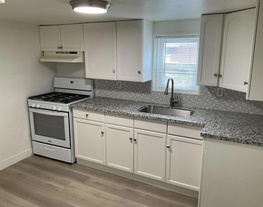 619 W 17th St. - Photo Thumbnail 1