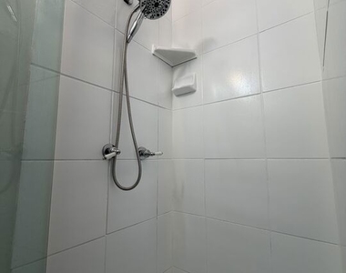 7418 Amigo Avenue - Photo Thumbnail 6