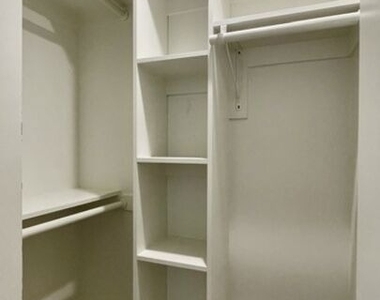 5230 1/2 Satsuma Avenue - Photo Thumbnail 20