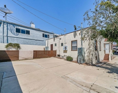 1329 S Tremaine Avenue - Photo Thumbnail 32