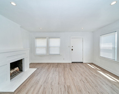 1329 S Tremaine Avenue - Photo Thumbnail 7