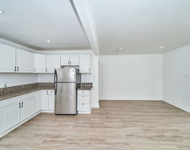1329 S Tremaine Avenue - Photo Thumbnail 16