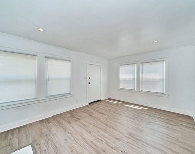 1329 S Tremaine Avenue - Photo Thumbnail 8