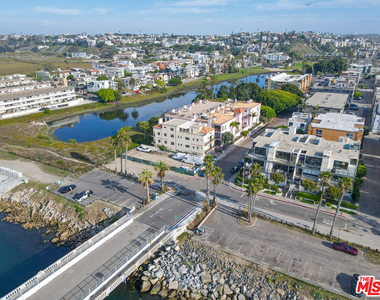 6209 Pacific Avenue - Photo Thumbnail 23