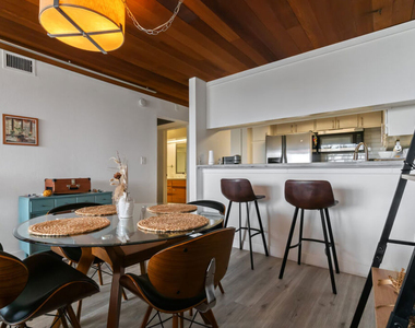 6209 Pacific Avenue - Photo Thumbnail 11